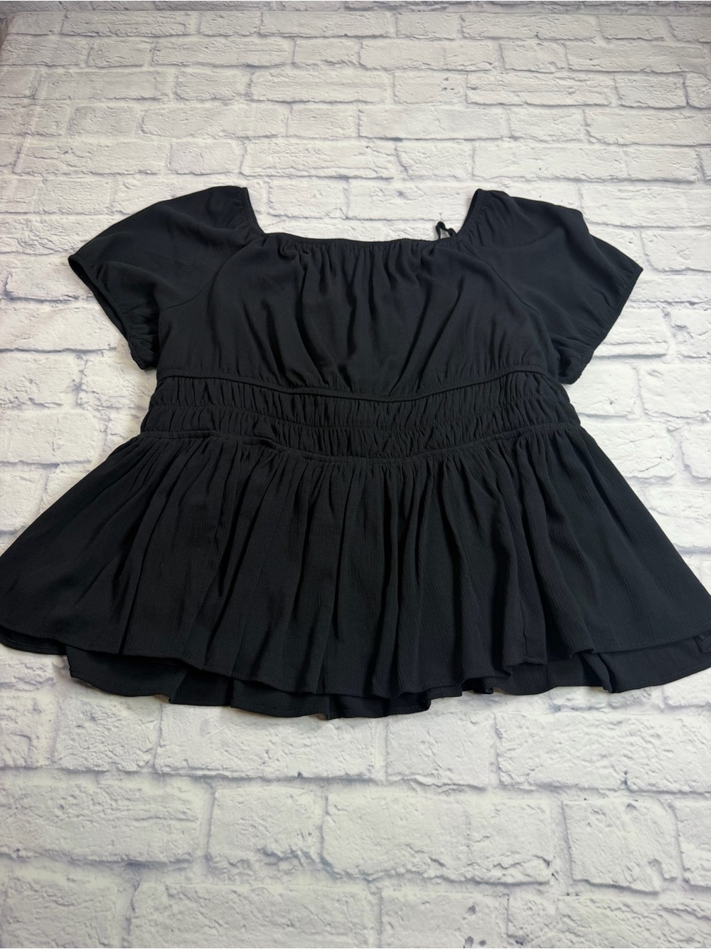 Torrid Black Women’s Peplum Short Sleeve Top. Size 14/16